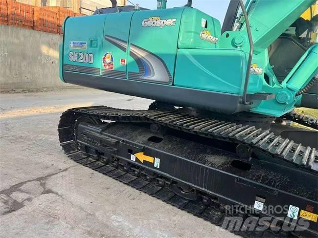 Kobelco SK 200 Kāpurķēžu ekskavatori