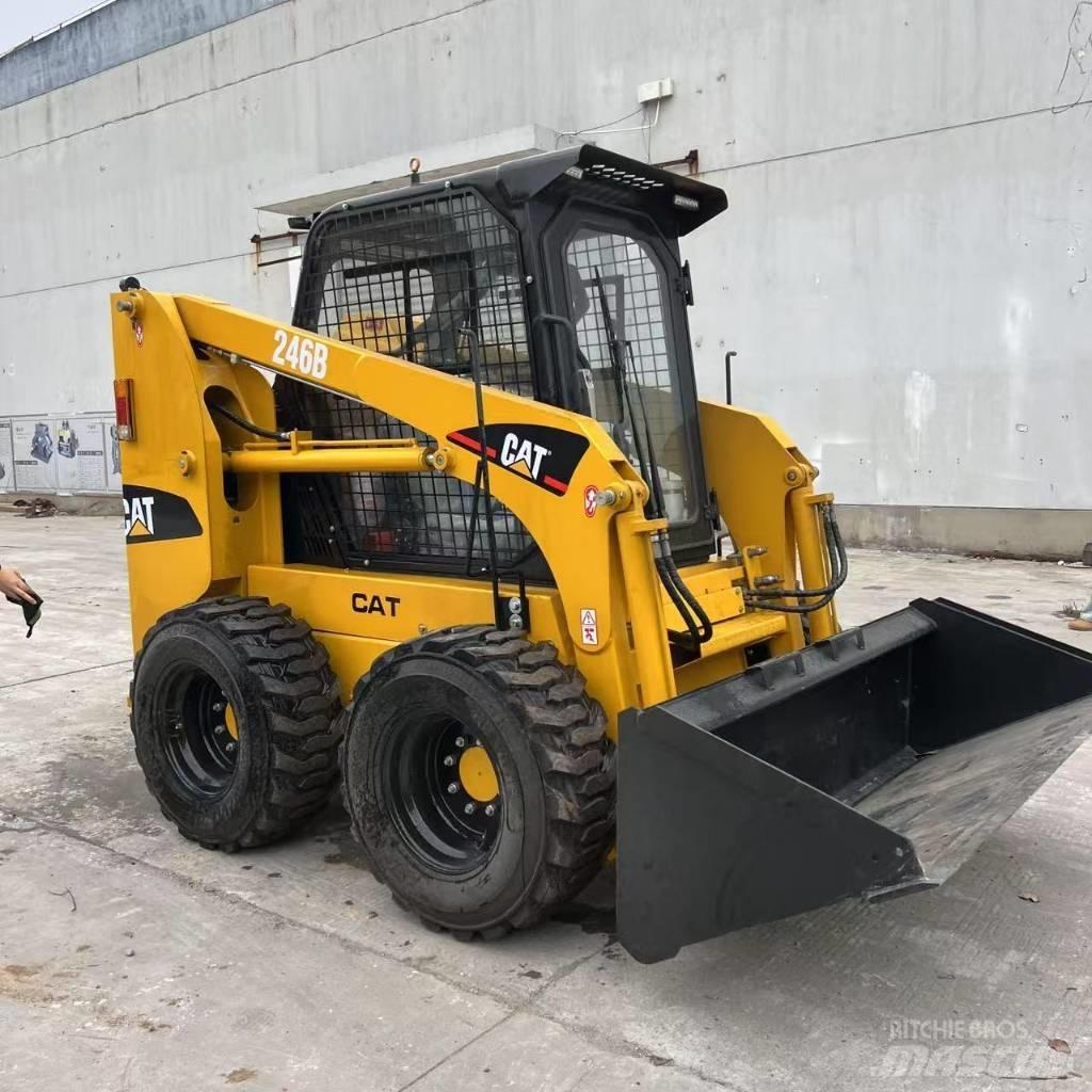 CAT 246 B Mini iekrāvēji