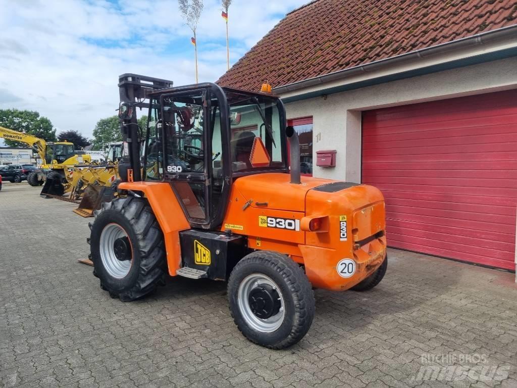 JCB 930-4 Apvidus autokrāvējs