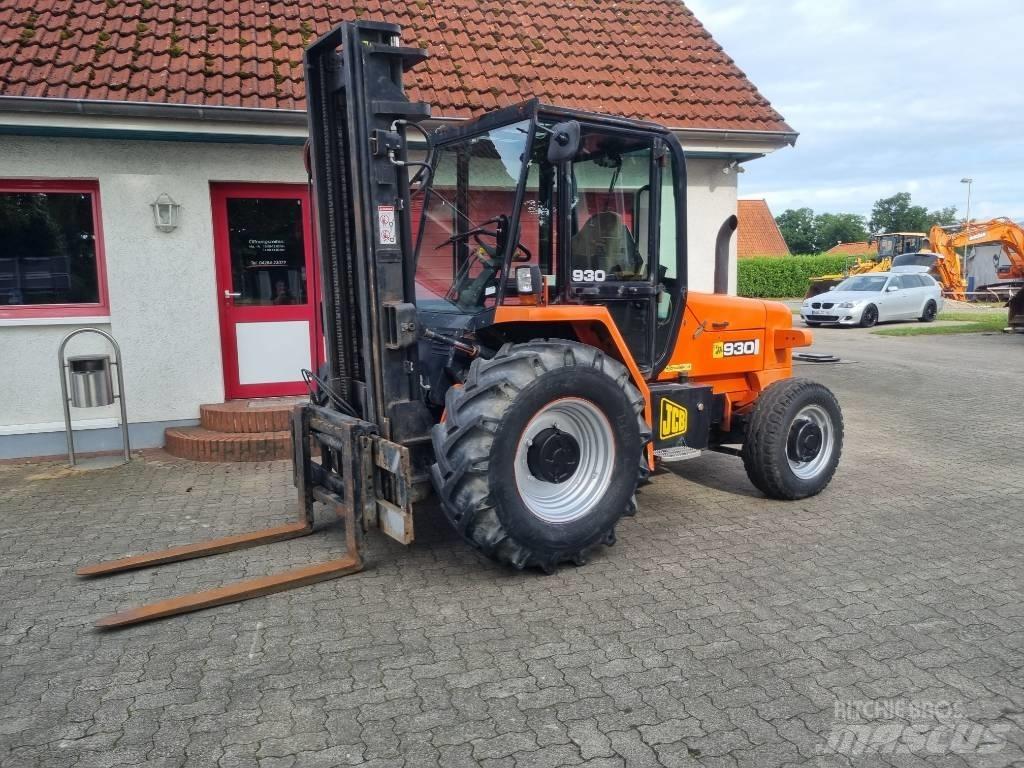 JCB 930-4 Apvidus autokrāvējs