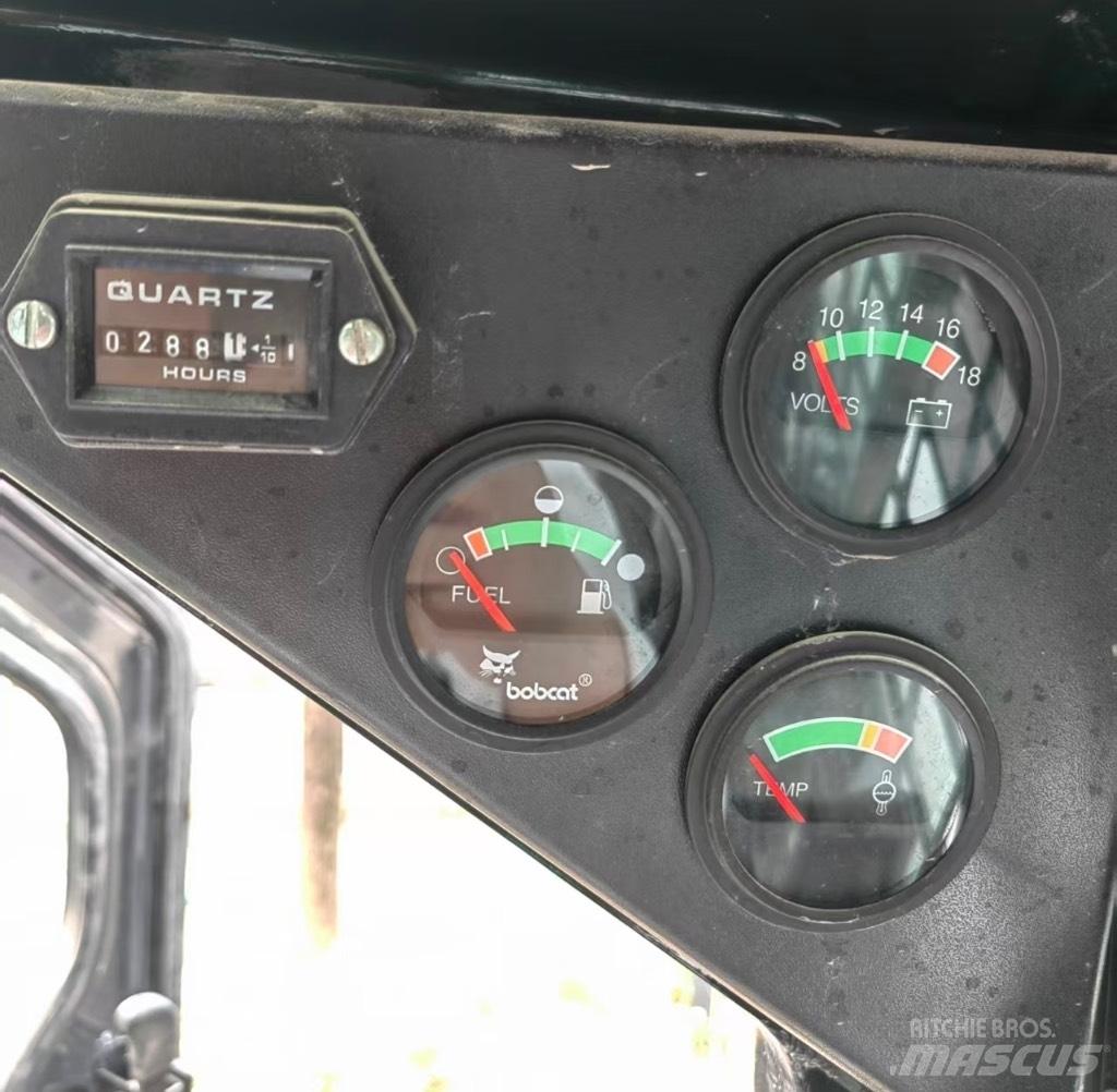 Bobcat S 16 Lietoti riteņu kompaktiekrāvēji