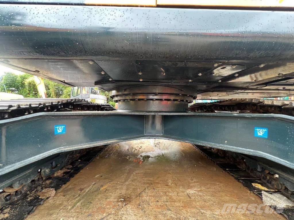 Hyundai 220 LC-9S Kāpurķēžu ekskavatori