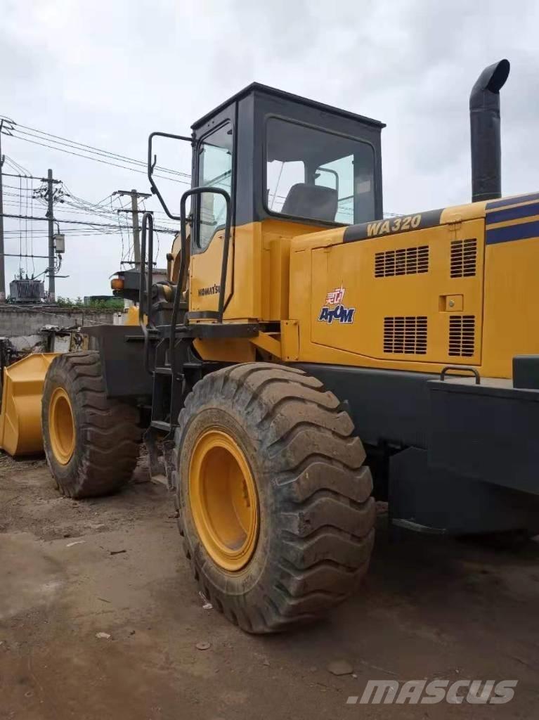 Komatsu WA 320-3 Iekrāvēji uz riteņiem