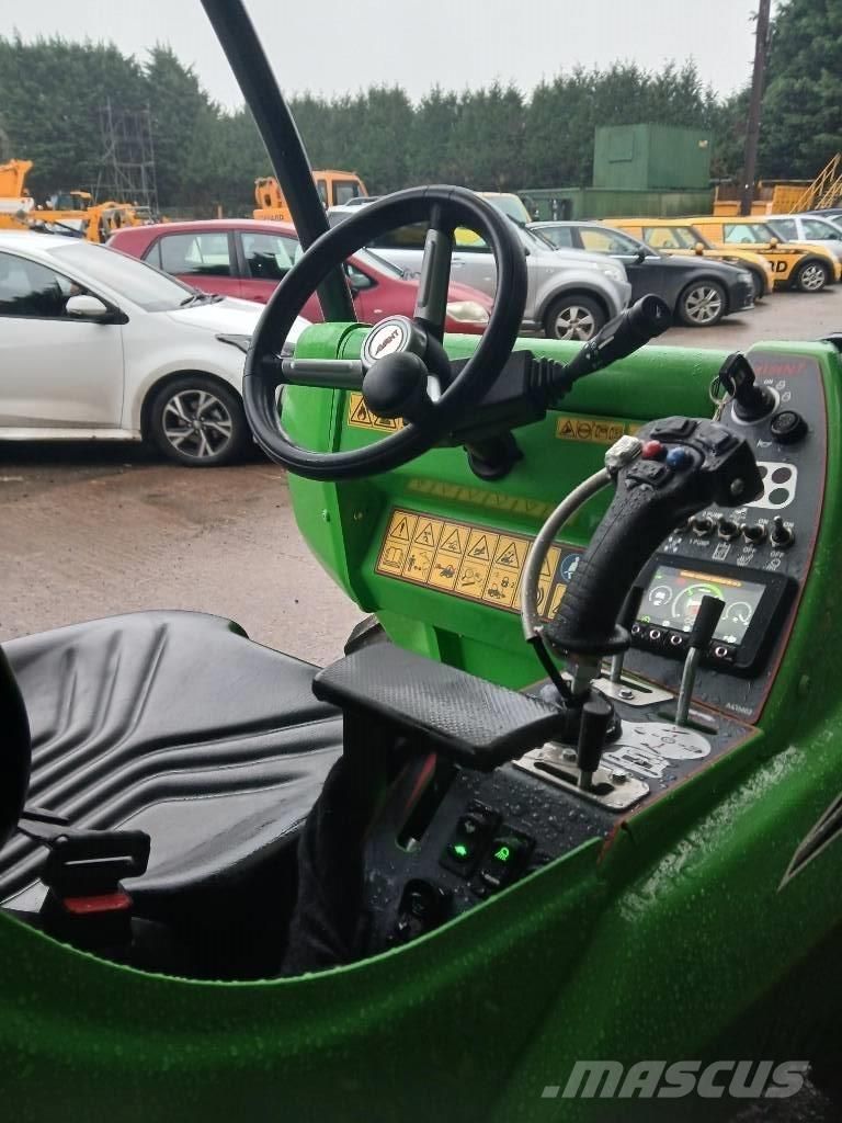 Avant 760i Multifunkcionālie iekrāvēji