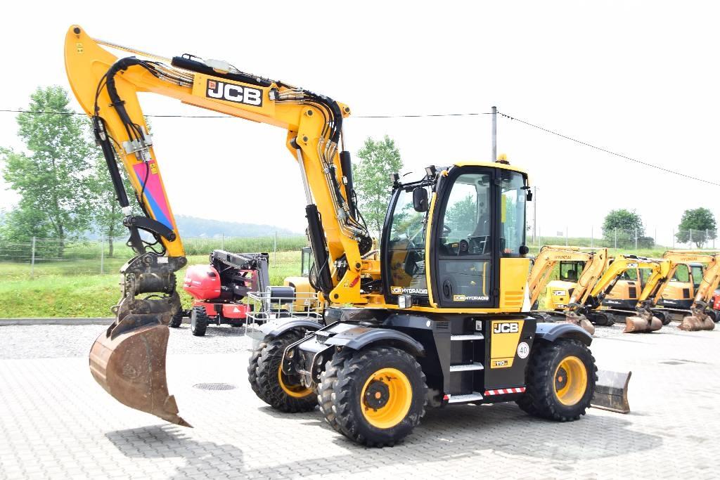 JCB Hydradig Ekskavatori uz riteņiem