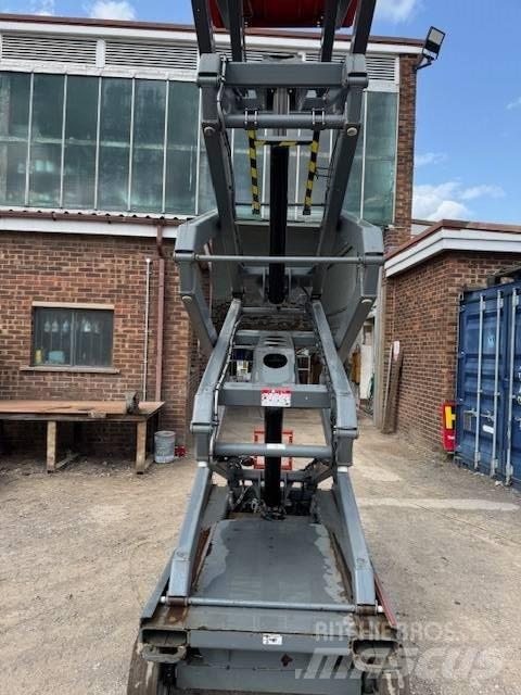 SkyJack SJ 4632 Šķerveida pacēlāji