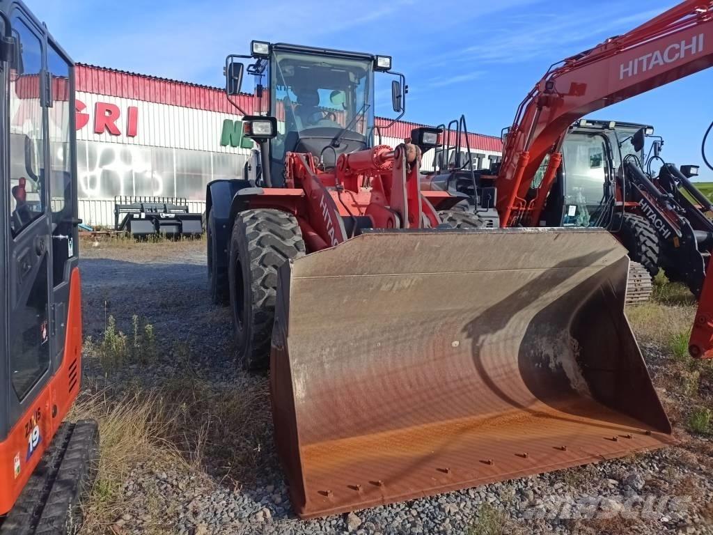 Hitachi ZW150 Iekrāvēji uz riteņiem