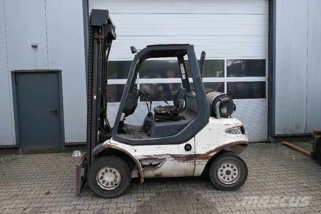 Linde H 40 D Tehnika ar dīzeļa dzinēju