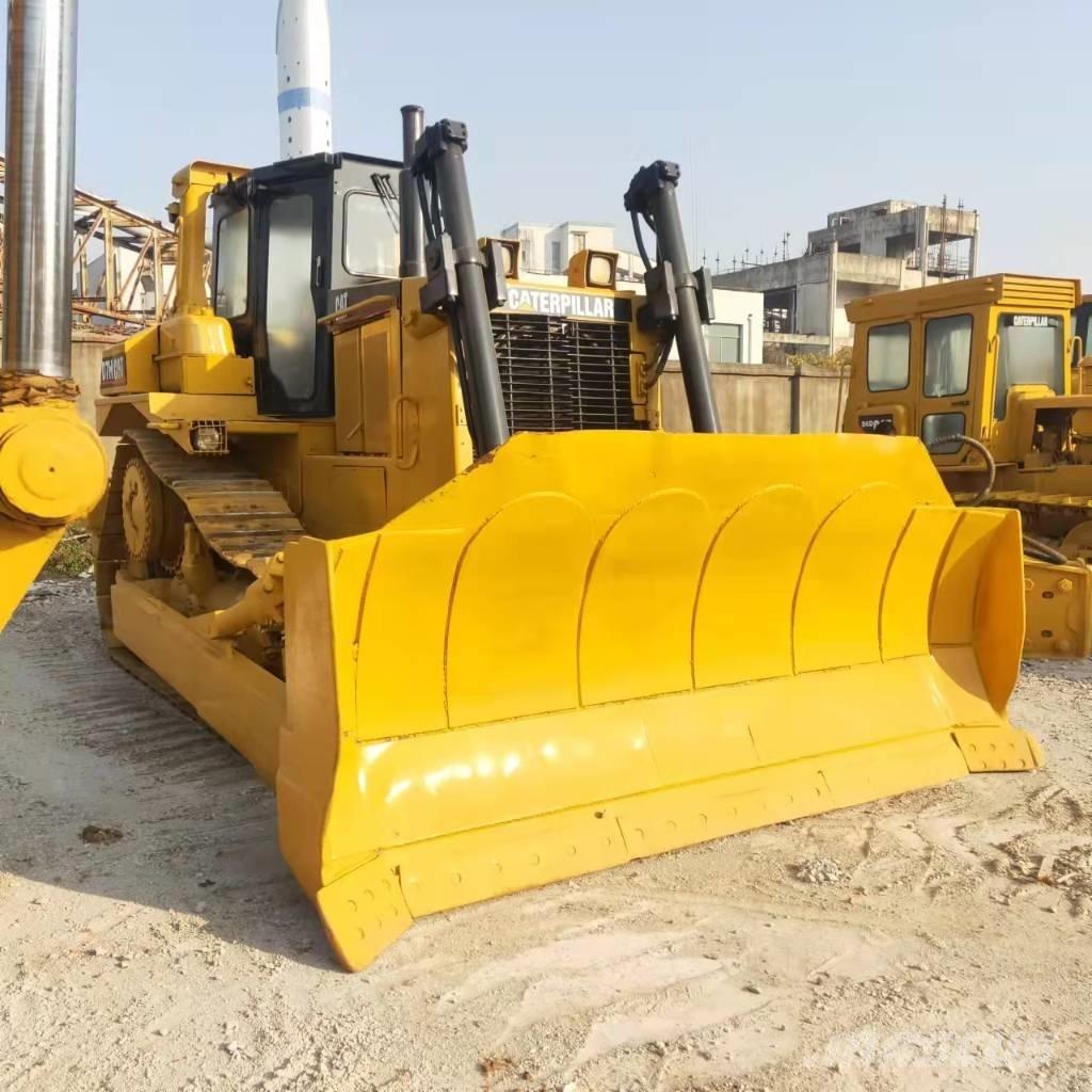 CAT D7H Kāpurķēžu buldozeri