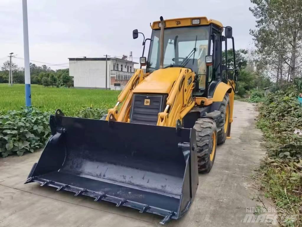 JCB 3 CX Ekskavatori-iekrāvēji