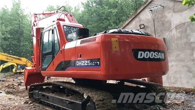 Doosan DH225LC-7 Kāpurķēžu ekskavatori