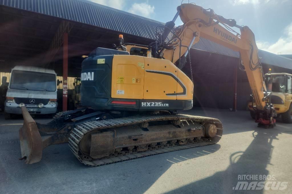 Hyundai HX 235 LCR Kāpurķēžu ekskavatori