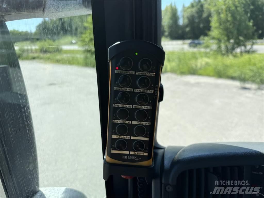 Scania P450 6X2 Treileri ar āķi