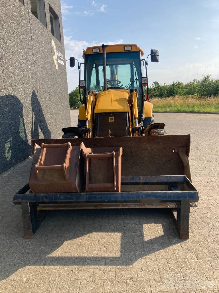 JCB 3 CX Ekskavatori-iekrāvēji