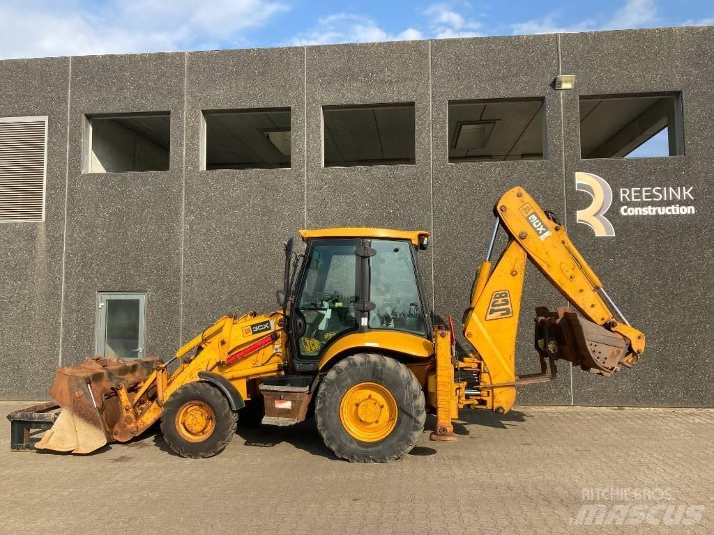 JCB 3 CX Ekskavatori-iekrāvēji