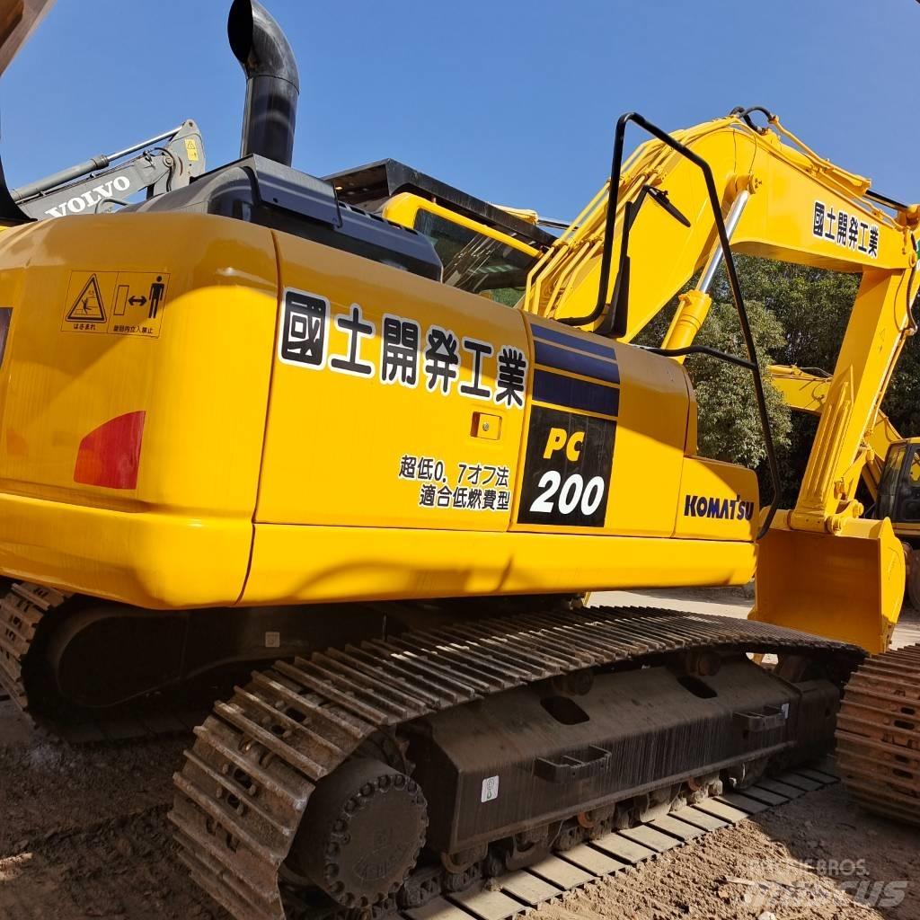 Komatsu PC 200-8 Kāpurķēžu ekskavatori