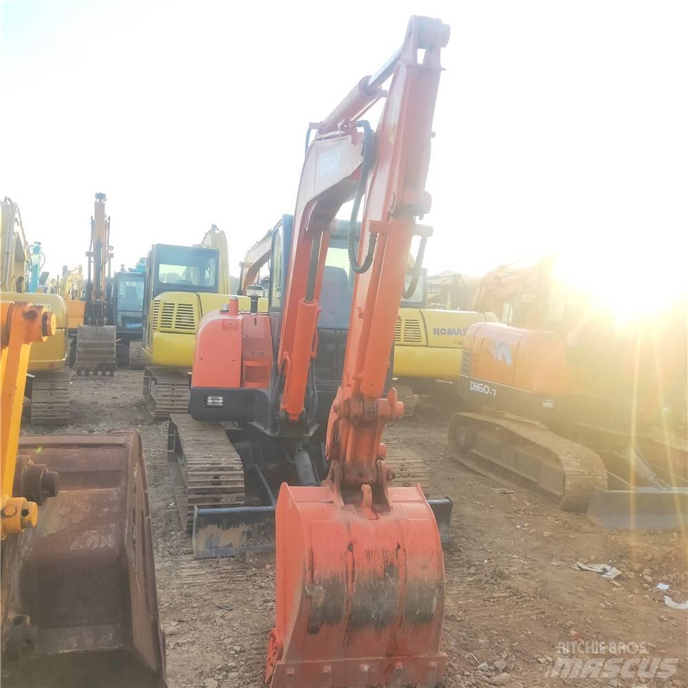 Doosan DH60-7 Kāpurķēžu ekskavatori
