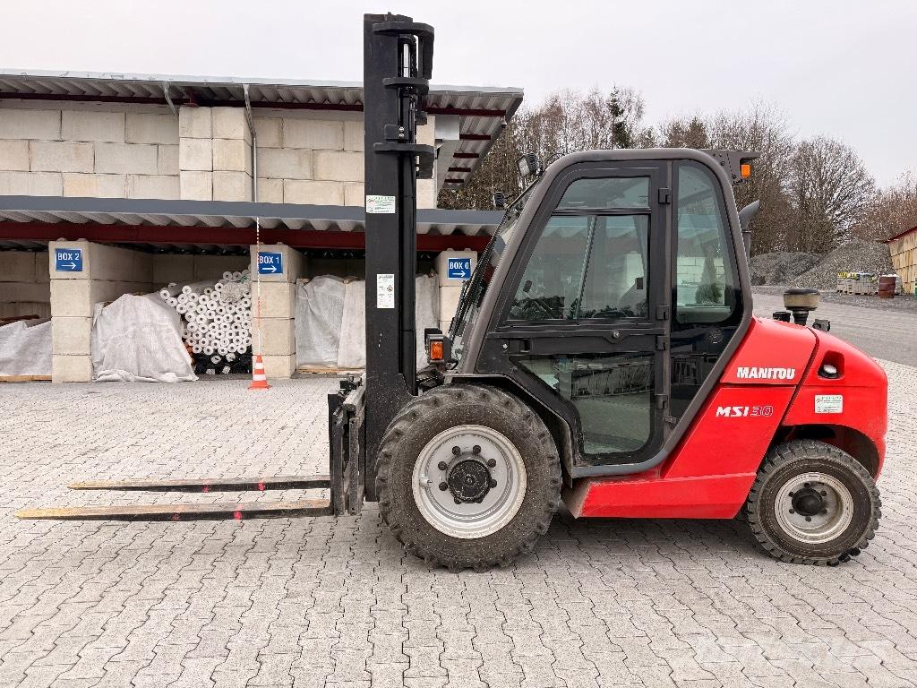 Manitou MSI30 Tehnika ar dīzeļa dzinēju