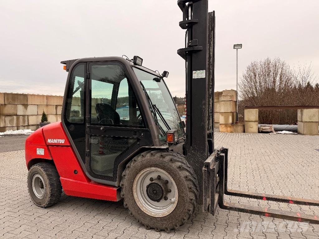 Manitou MSI30 Tehnika ar dīzeļa dzinēju