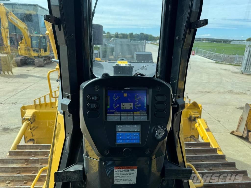 Komatsu D85PX-18 Kāpurķēžu buldozeri