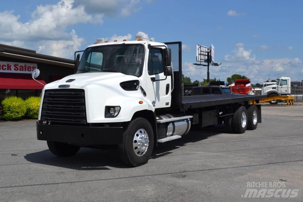 Freightliner 114SD Platformas/izkraušana no sāniem