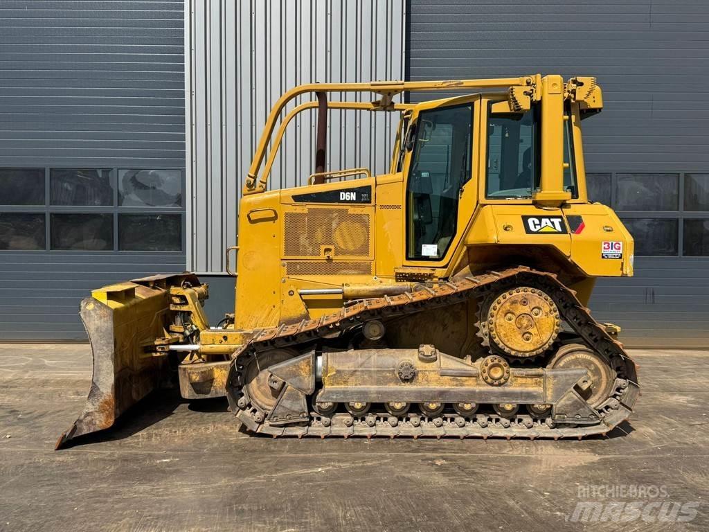 CAT D6N Kāpurķēžu buldozeri