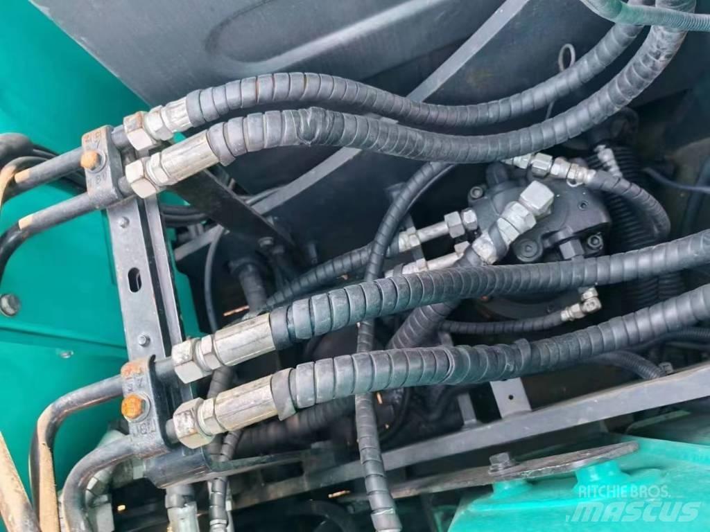 Kobelco SK 75 Kāpurķēžu ekskavatori