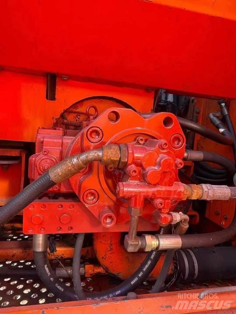 Doosan DH 300 LC-7 Kāpurķēžu ekskavatori