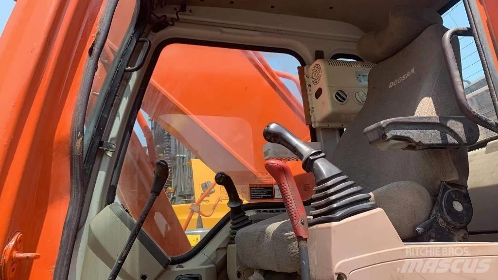 Doosan DH 300 LC-7 Kāpurķēžu ekskavatori