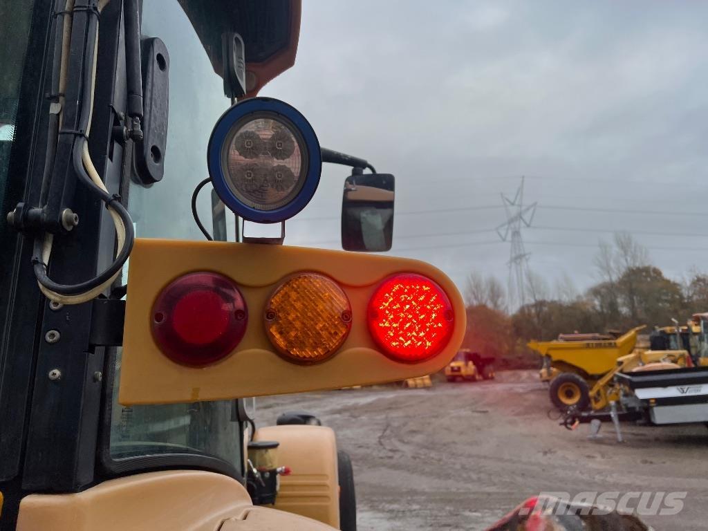 Hydrema 926 E ESD Ekskavatori-iekrāvēji