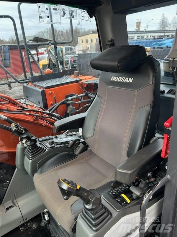 Doosan DX 170 W Ekskavatori uz riteņiem