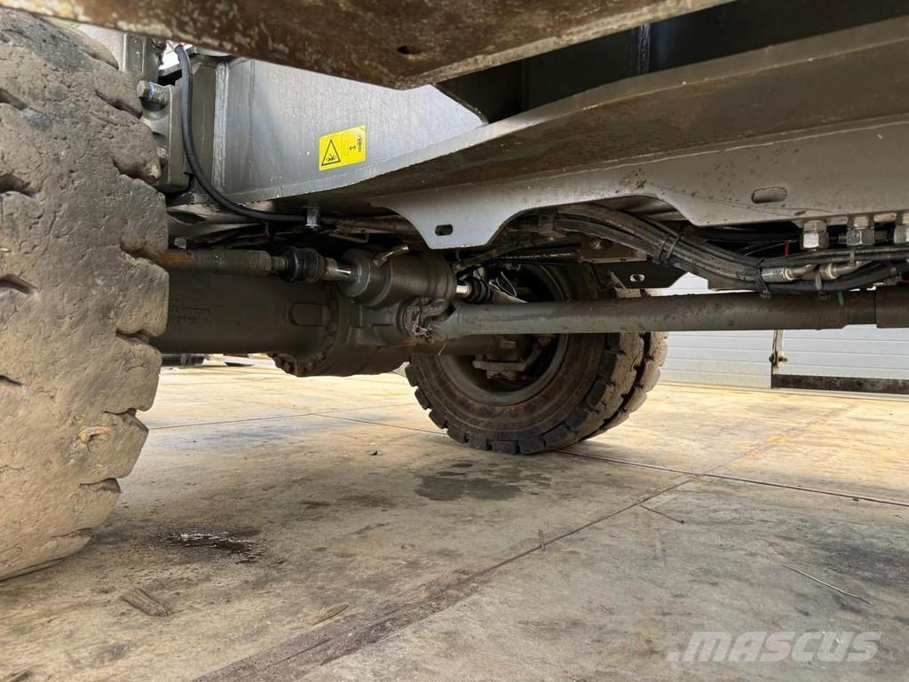 Sennebogen 825M E Industriālie iekrāvēji