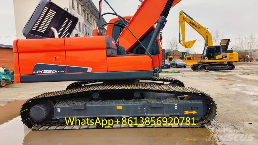 Doosan DX 225 Kāpurķēžu ekskavatori