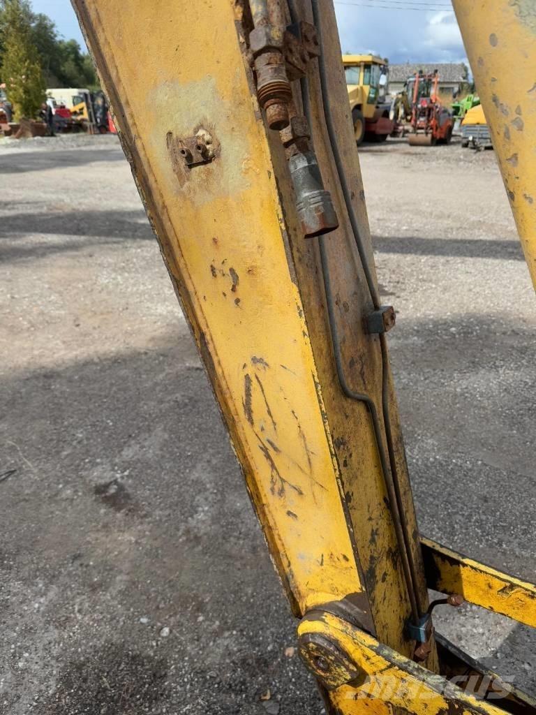 New Holland E 215 Ekskavatori tālās sniedzamības darbiem
