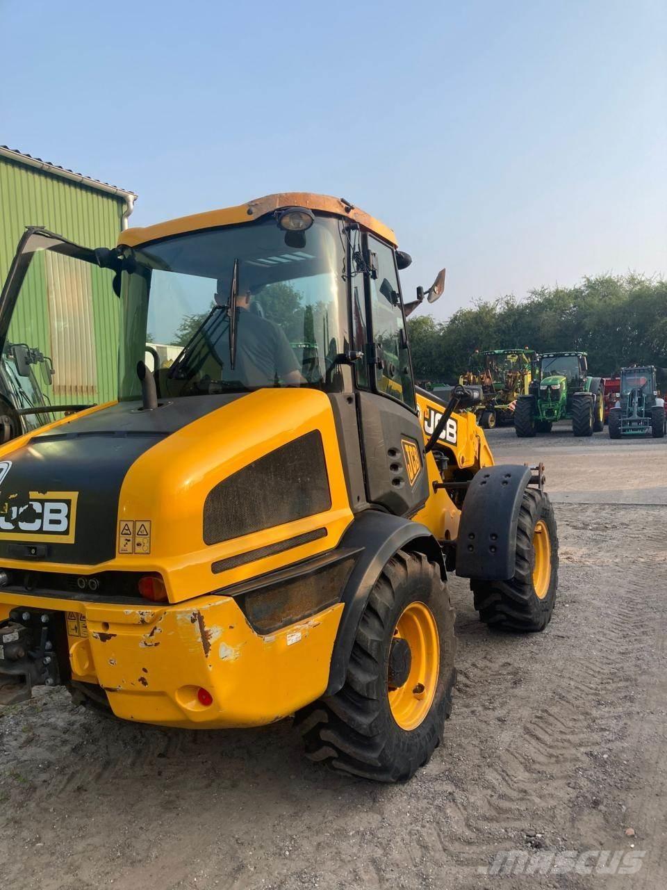 JCB TM 220 Lauksaimniecības pacēlāji