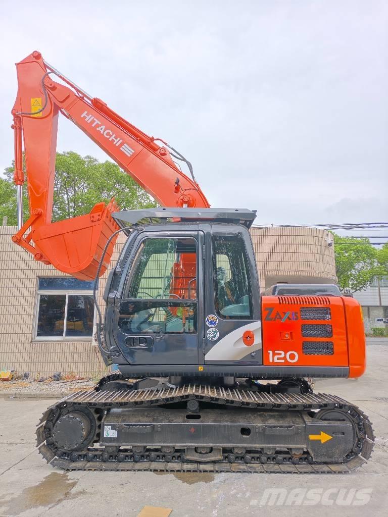 Hitachi ZX 120 Kāpurķēžu ekskavatori