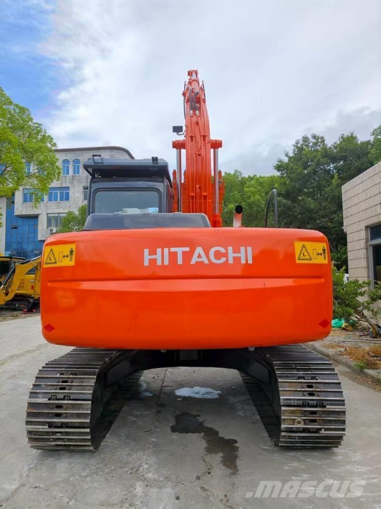Hitachi ZX 120 Kāpurķēžu ekskavatori