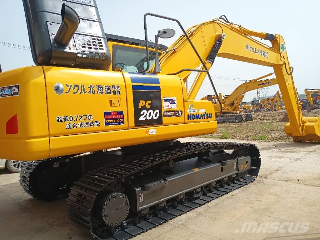 Komatsu PC200-8 Kāpurķēžu ekskavatori
