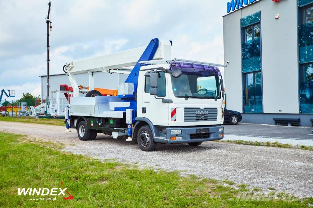 Wumag WT 300 Pacēlāji uz automašīnas bāzes