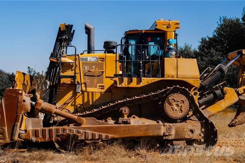 CAT D10T Kāpurķēžu buldozeri