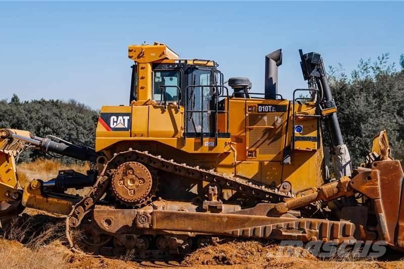 CAT D10T Kāpurķēžu buldozeri