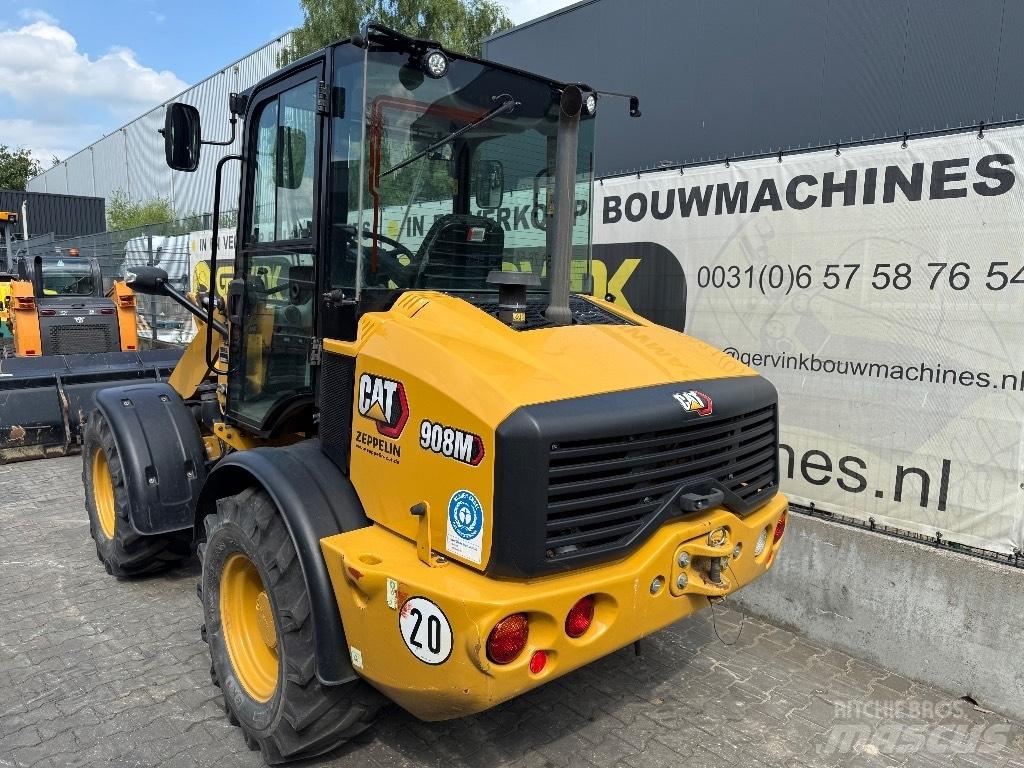 CAT 908 M Iekrāvēji uz riteņiem