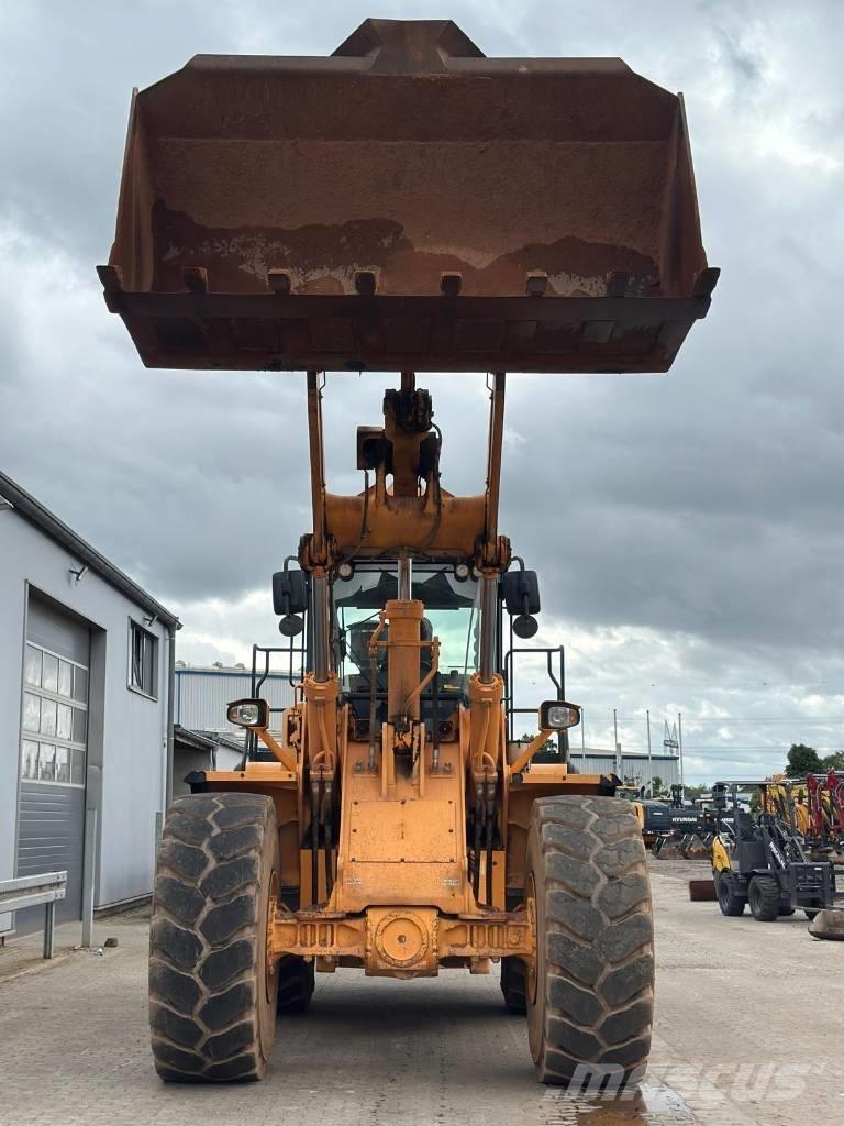 Hyundai HL 970 A Iekrāvēji uz riteņiem