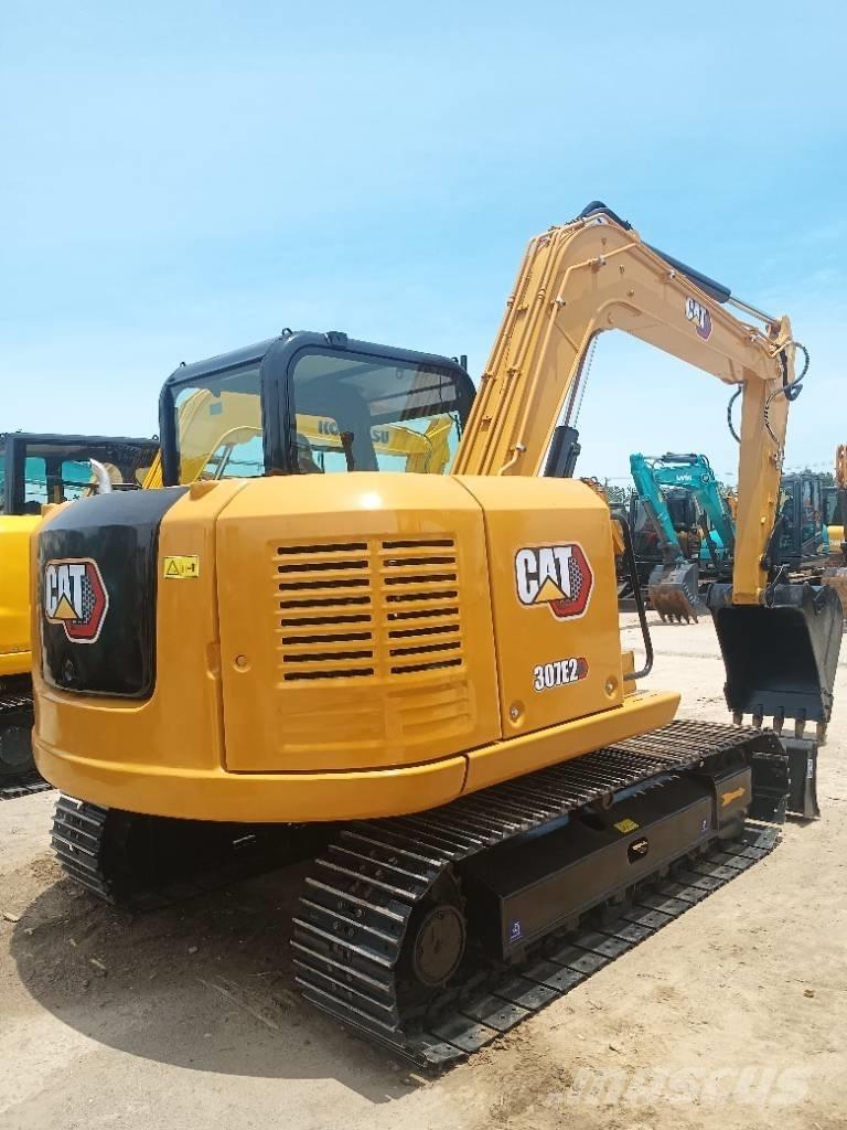 CAT 307e Kāpurķēžu ekskavatori