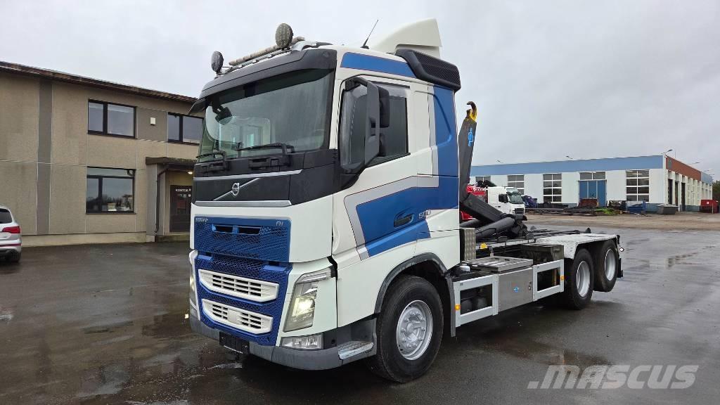 Volvo FH500 6X2 Treileri ar āķi