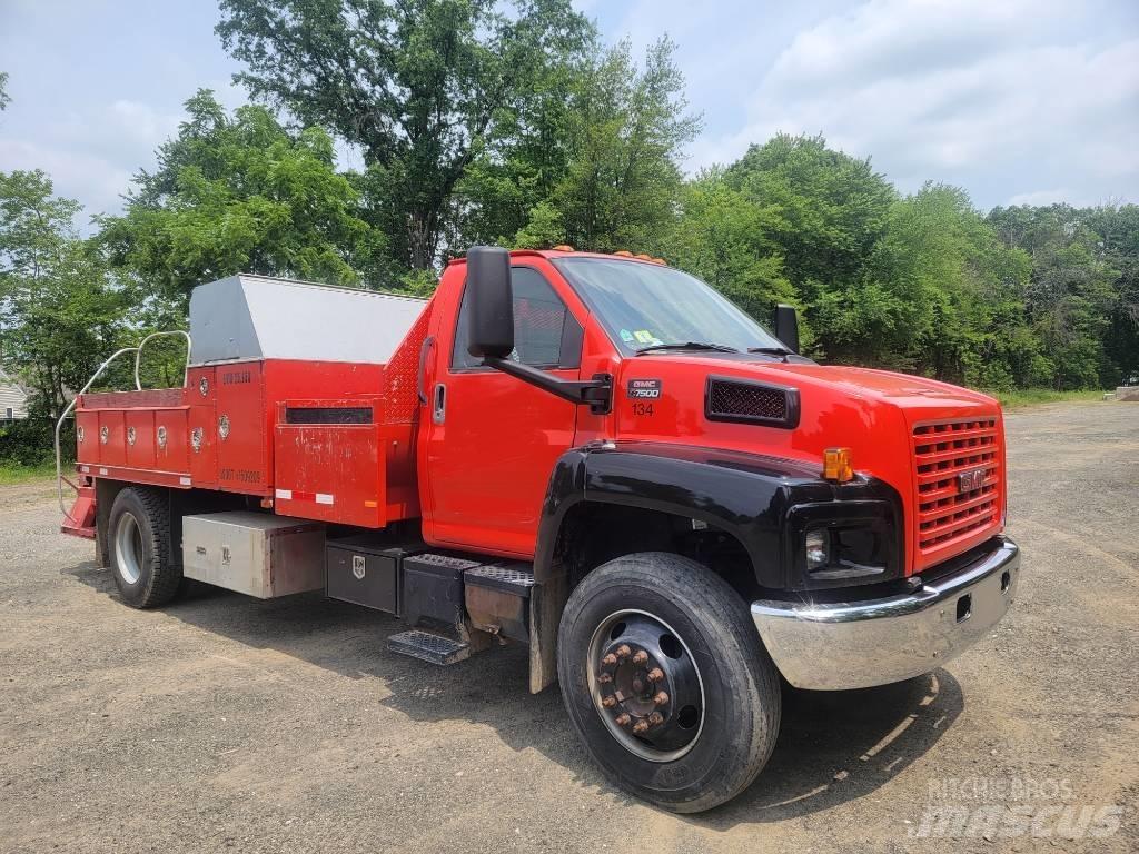 GMC 7500 Vieglais kravas automobilis/izkraušana no sāniem