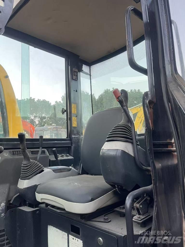 Komatsu PC 30 Kāpurķēžu ekskavatori