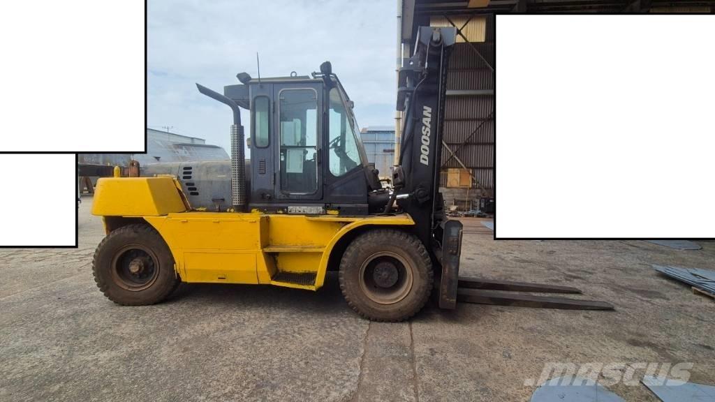 Doosan D 160 S-5 Tehnika ar dīzeļa dzinēju