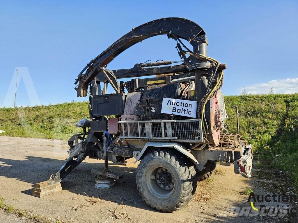 Mus-Max 7 Koksnes šķeldotāji