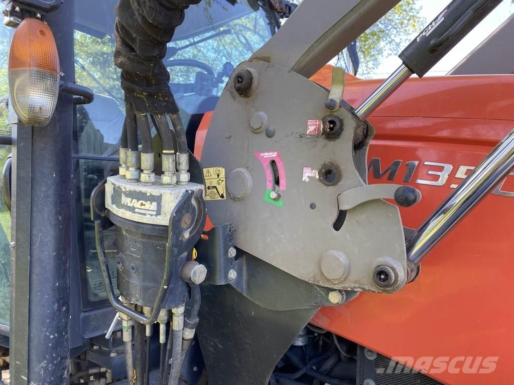 Kubota M 135 GX Traktori